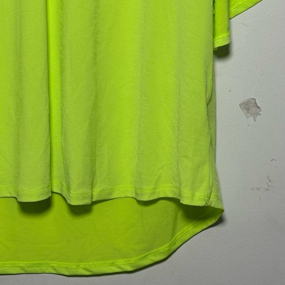 Dear Scarlett Neon Yellow-Green V-Neck Flutter Bell Sleeve Tunic Top Large NWT‎ - Picture 5 of 12
